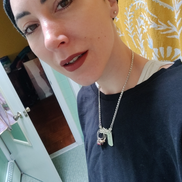 Meet your Posher, Jess - Picture 5 of 5